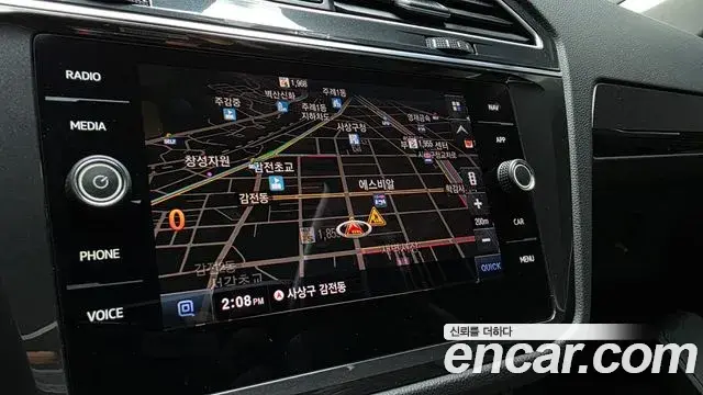 Volkswagen Tiguan 2018 — ფოტო 27/36