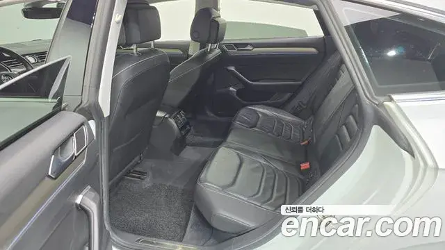 Volkswagen Arteon 2019 — Photo 14/20