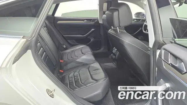 Volkswagen Arteon 2019 — Photo 8/20