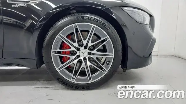 Mercedes-Benz AMG GT 2025 — Фото 4/20