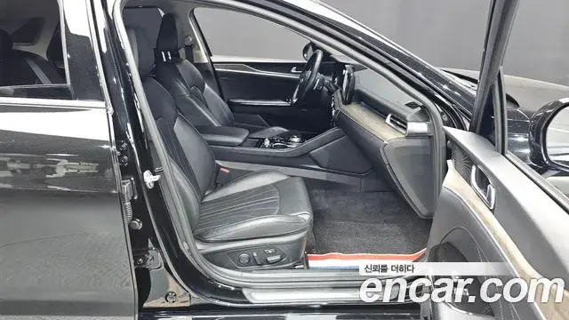 Kia K5 2020 — ფოტო 36/37