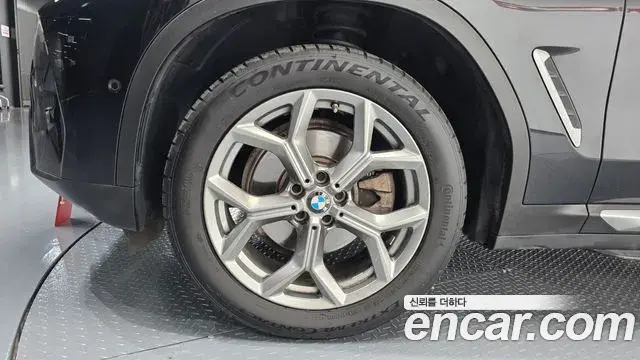 BMW X3 2022 — ფოტო 34/36