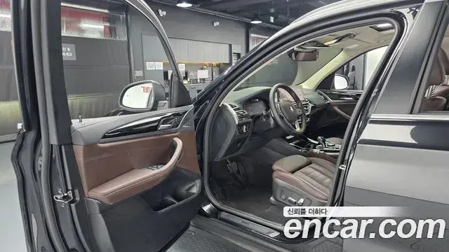 BMW X3 2022 — ფოტო 8/36