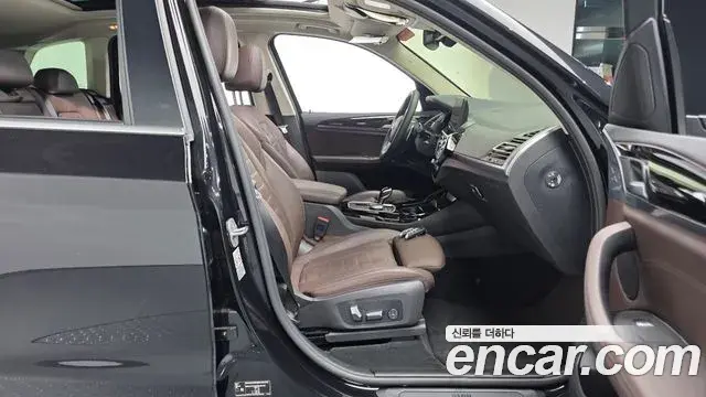 BMW X3 2022 — ფოტო 24/36