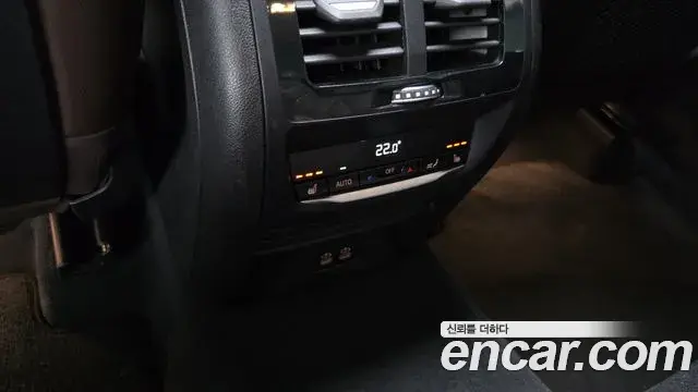 BMW X3 2022 — ფოტო 22/36