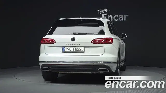 Volkswagen Touareg 2023 — Photo 13/33
