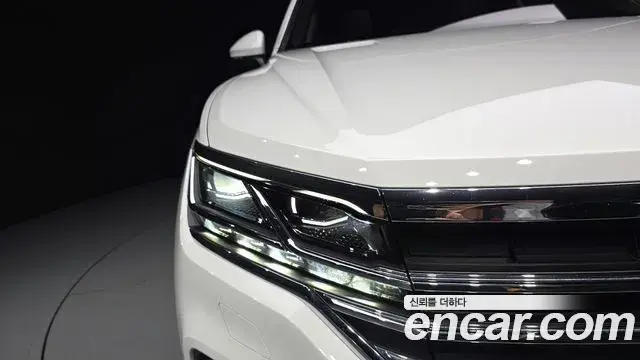 Volkswagen Touareg 2023 — Photo 20/33