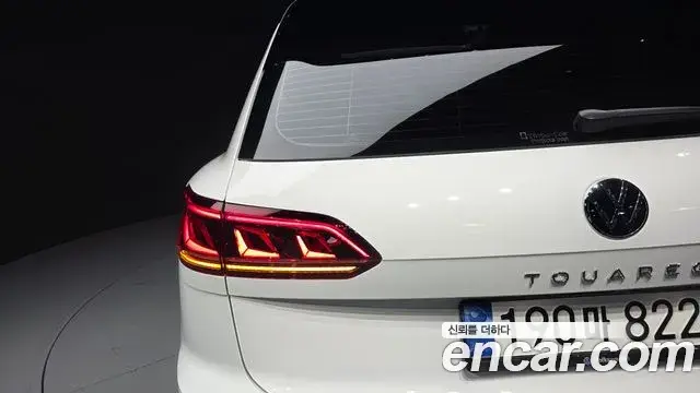 Volkswagen Touareg 2023 — Photo 27/33