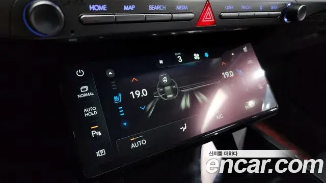 Hyundai Grandeur Hybrid 2024 — Photo 10/34