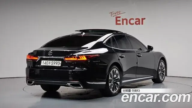 Lexus LS500 2022 — Şəkil 43/43