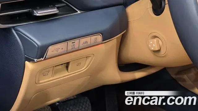 Genesis GV80 2021 — ფოტო 19/31
