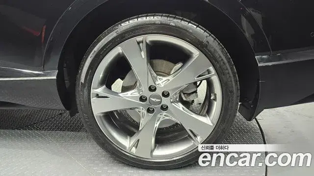 Genesis GV80 2021 — ფოტო 8/31