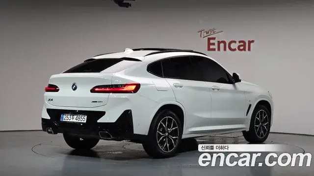 BMW X4 2023 — Фото 2/20