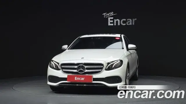 Mercedes-Benz E-Class 2018 — Фото 3/20