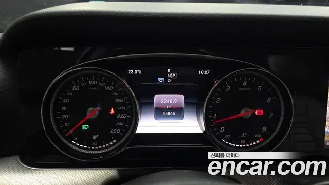 Mercedes-Benz E-Class 2018 — Фото 8/20