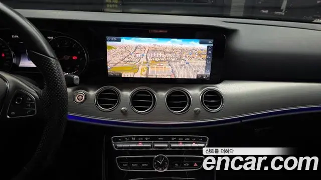 Mercedes-Benz E-Class 2018 — Фото 14/20