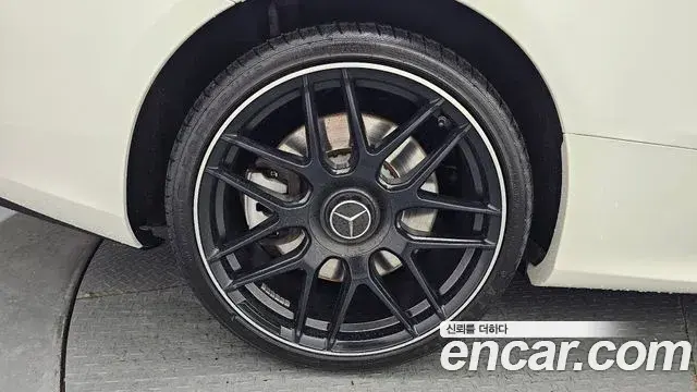 Mercedes-Benz E-Class 2019 — Şəkil 24/30