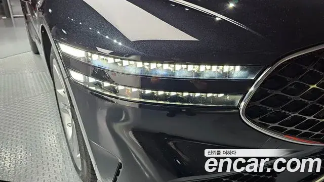 Genesis G90 2022 — Photo 13/33