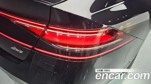 Genesis G90 2022 — Photo 28/33