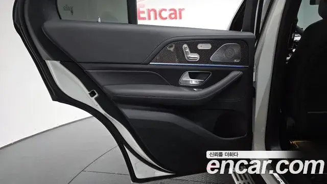 Mercedes-Benz GLE-Class 2025 — Photo 8/37