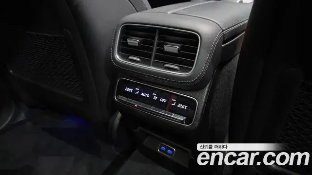 Mercedes-Benz GLE-Class 2025 — Photo 12/37