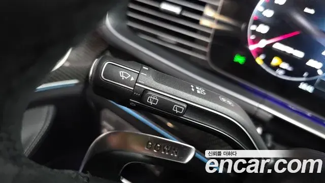 Mercedes-Benz GLE-Class 2025 — Photo 37/37