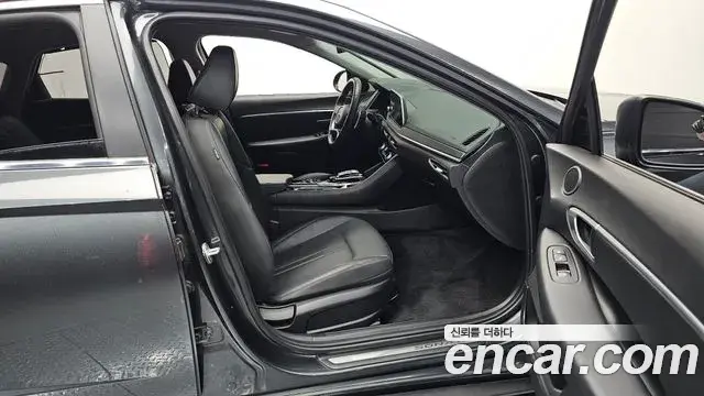 Hyundai Sonata Hybrid 2019 — Şəkil 31/34