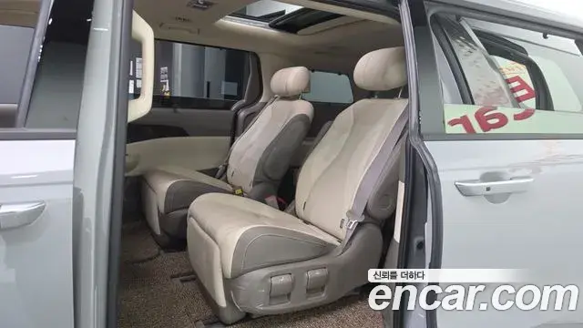 Kia Carnival 2024 — Фото 11/20