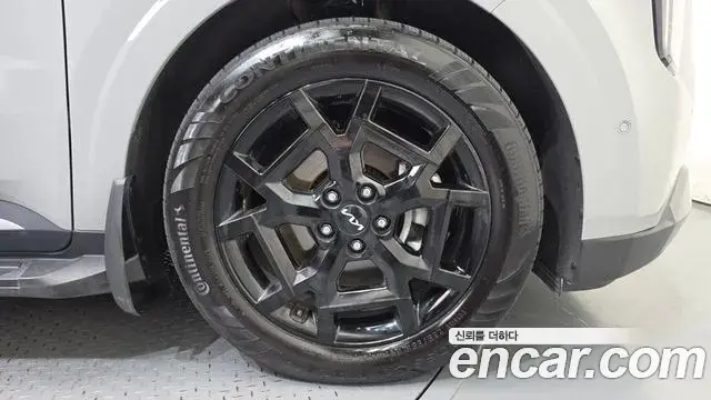 Kia Carnival 2024 — Şəkil 25/35