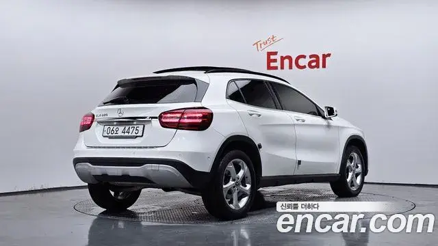 Mercedes-Benz GLA-Class 2018 — Фото 2/20