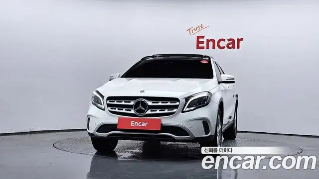 Mercedes-Benz GLA-Class 2018 — Фото 3/20