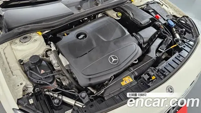 Mercedes-Benz GLA-Class 2018 — Фото 6/20