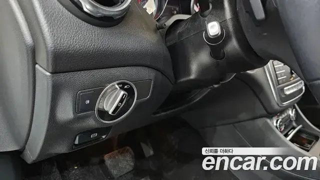 Mercedes-Benz GLA-Class 2018 — Фото 20/20