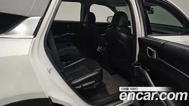 Kia Sorento 2021 — Photo 12/20