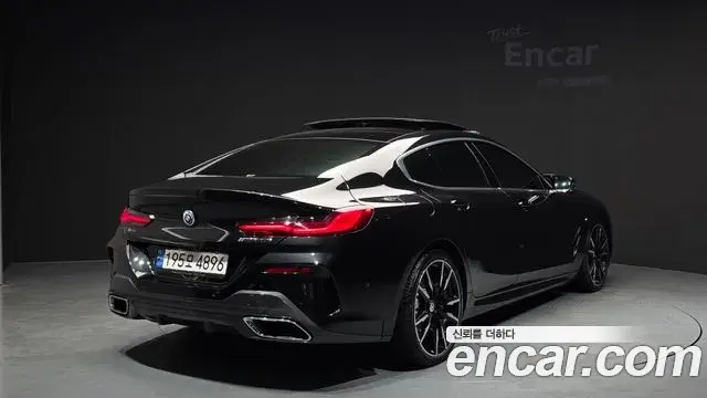 BMW 8 Series 2022 — ფოტო 20/34