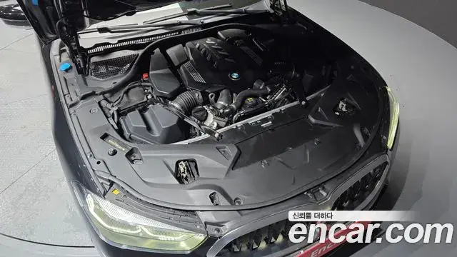 BMW 8 Series 2022 — ფოტო 29/34