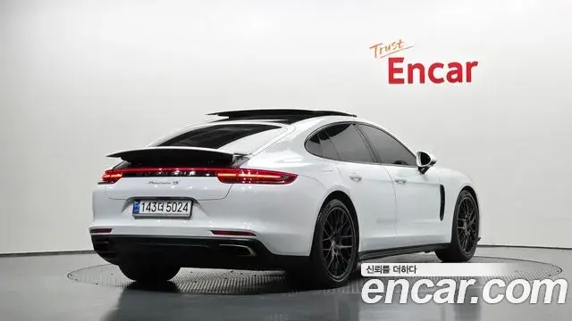Porsche Panamera 2018 — Photo 6/30