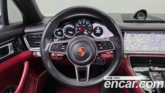 Porsche Panamera 2018 — Photo 15/30