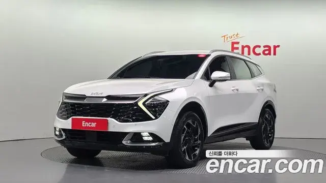 Kia Sportage 2022 — Фото 1/20