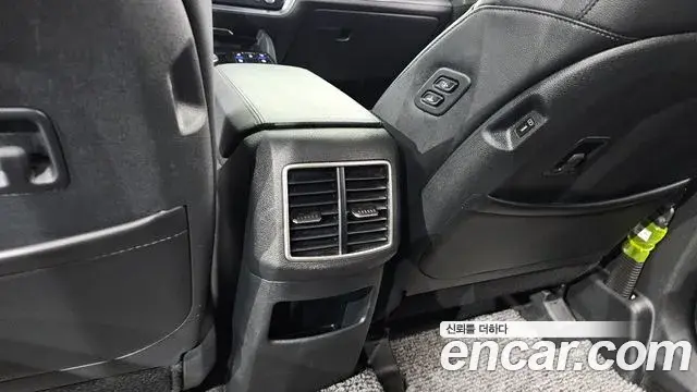 Kia Sportage 2021 — ფოტო 22/35