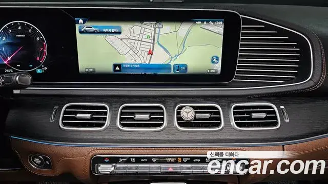 Mercedes-Benz GLE-Class 2024 — Фото 15/20
