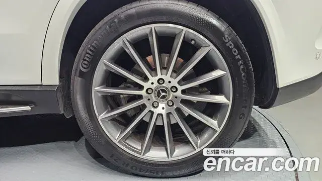Mercedes-Benz GLE-Class 2024 — Photo 29/38
