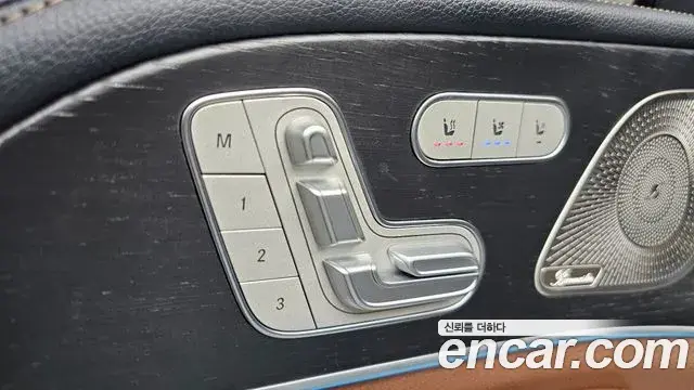 Mercedes-Benz GLE-Class 2024 — Photo 28/38
