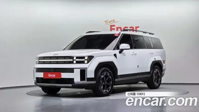 Hyundai Santa Fe 2023 — Photo 9/35
