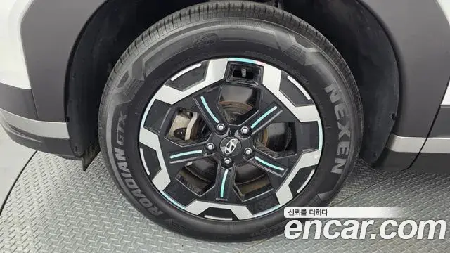 Hyundai Santa Fe 2023 — Photo 34/35