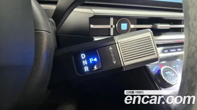 Hyundai Santa Fe 2023 — Photo 16/35
