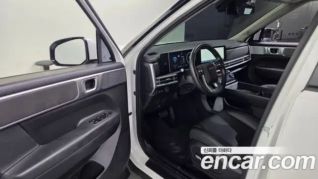 Hyundai Santa Fe 2023 — Photo 24/35