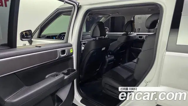 Hyundai Santa Fe 2023 — Photo 12/35