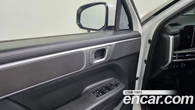 Hyundai Santa Fe 2023 — Photo 25/35