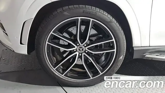 Mercedes-Benz GLS-Class 2023 — Фото 5/20
